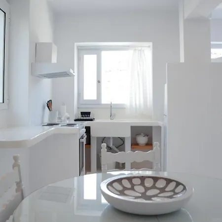 The Down Steki House * Ioulis